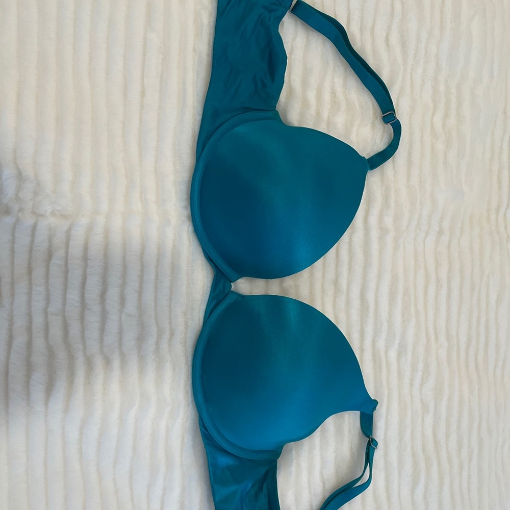 Victoria secret bio fit demi push-up bra 34D
